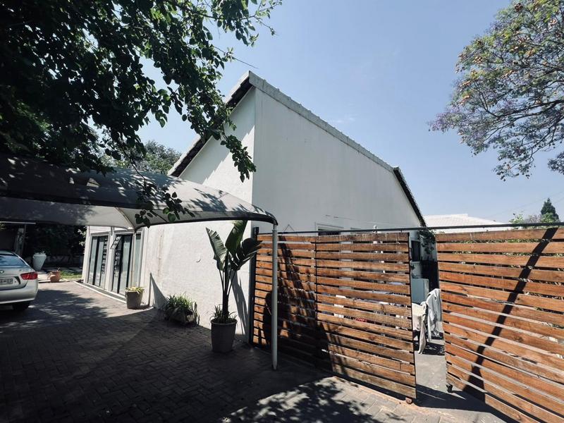 4 Bedroom Property for Sale in Bloubosrand Gauteng