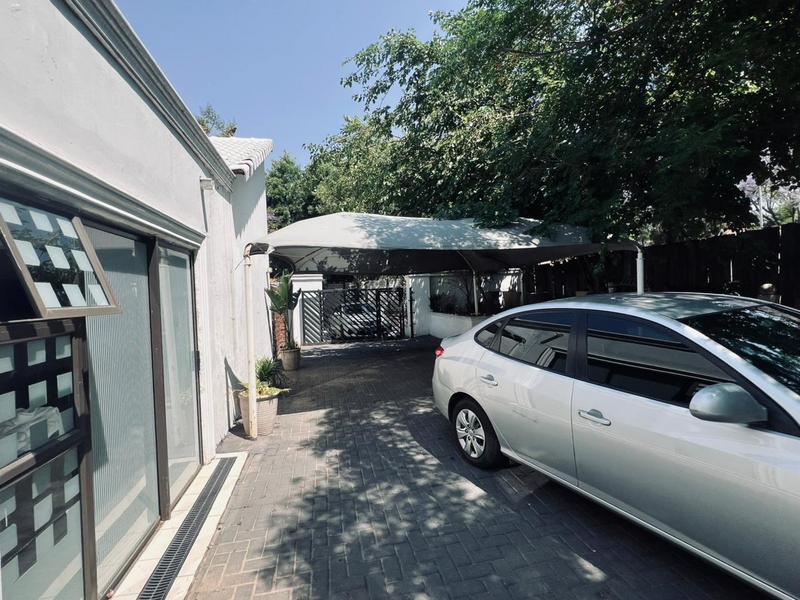 4 Bedroom Property for Sale in Bloubosrand Gauteng