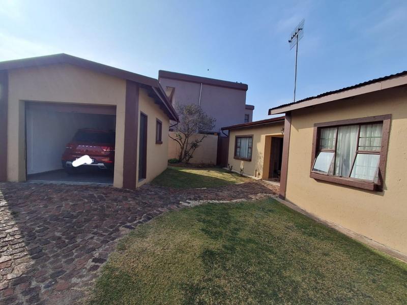 3 Bedroom Property for Sale in Liefde en Vrede Gauteng