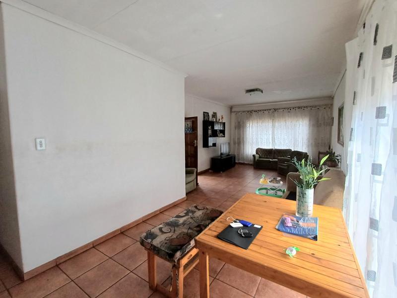 4 Bedroom Property for Sale in Laudium Gauteng