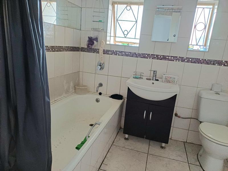 4 Bedroom Property for Sale in Laudium Gauteng