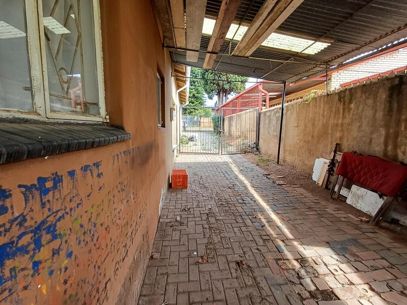 4 Bedroom Property for Sale in Laudium Gauteng