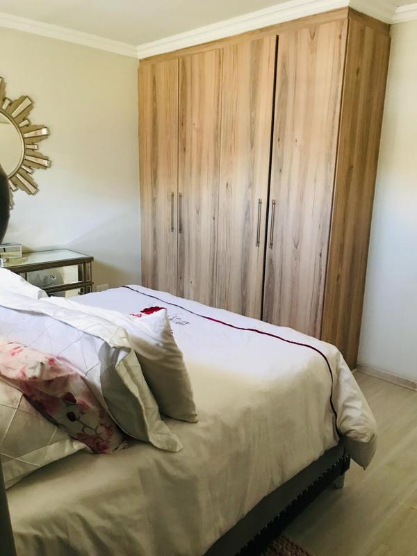 2 Bedroom Property for Sale in Sonneveld Gauteng