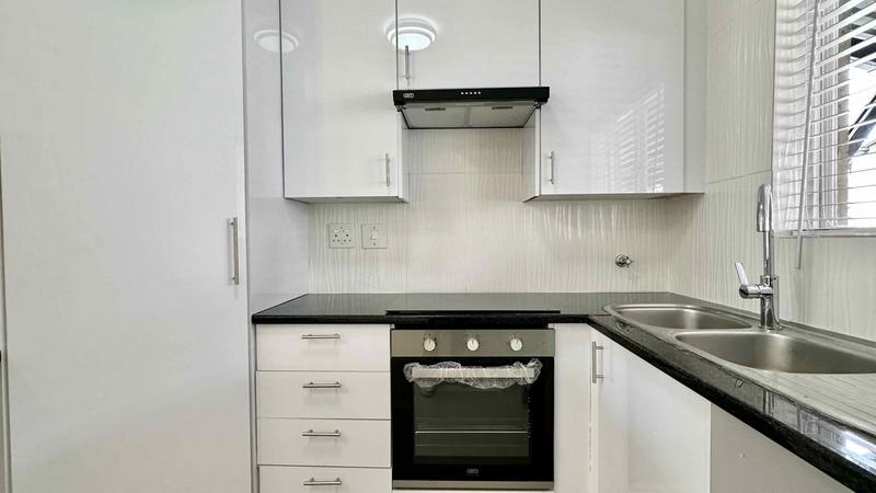 1 Bedroom Property for Sale in Morningside Gauteng