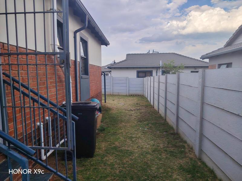 To Let 3 Bedroom Property for Rent in Mindalore Gauteng