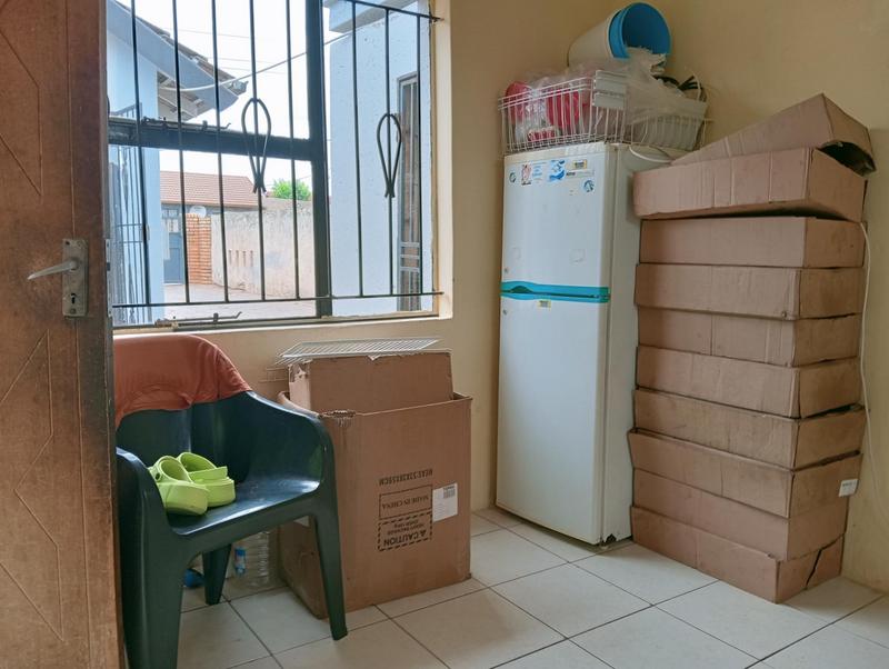 4 Bedroom Property for Sale in Protea Glen Gauteng