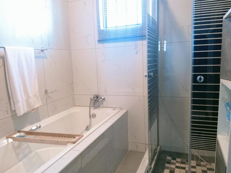 5 Bedroom Property for Sale in Braamfischerville Gauteng