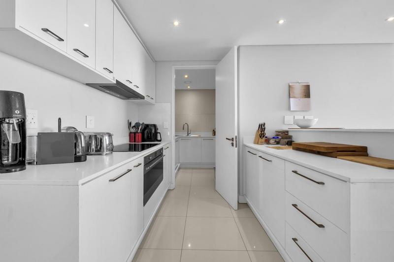 To Let 2 Bedroom Property for Rent in Rosebank Gauteng