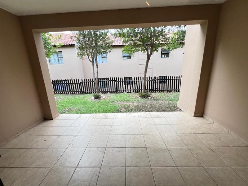 To Let 2 Bedroom Property for Rent in North Riding Gauteng