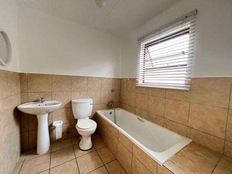 To Let 2 Bedroom Property for Rent in North Riding Gauteng