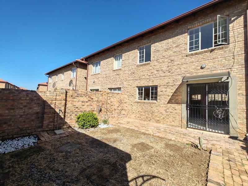 3 Bedroom Property for Sale in Annlin Gauteng