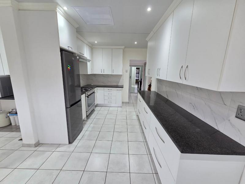 4 Bedroom Property for Sale in Magalieskruin Gauteng