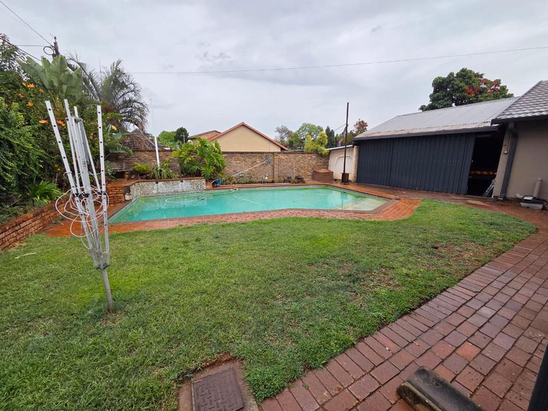 4 Bedroom Property for Sale in Magalieskruin Gauteng