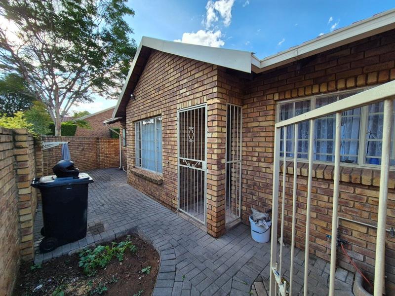 2 Bedroom Property for Sale in Montana Gauteng