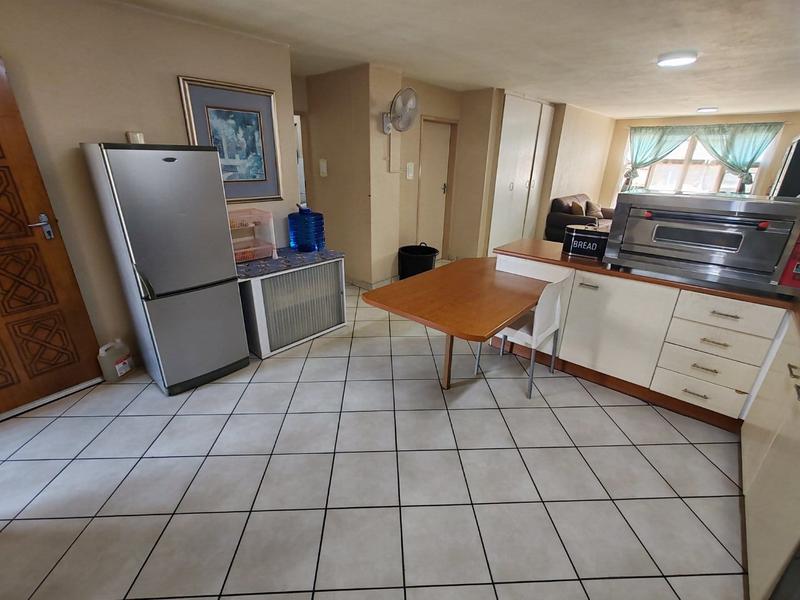 2 Bedroom Property for Sale in Pretoria North Gauteng