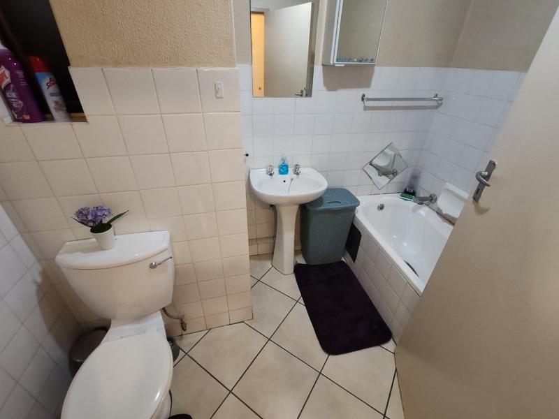 2 Bedroom Property for Sale in Pretoria North Gauteng