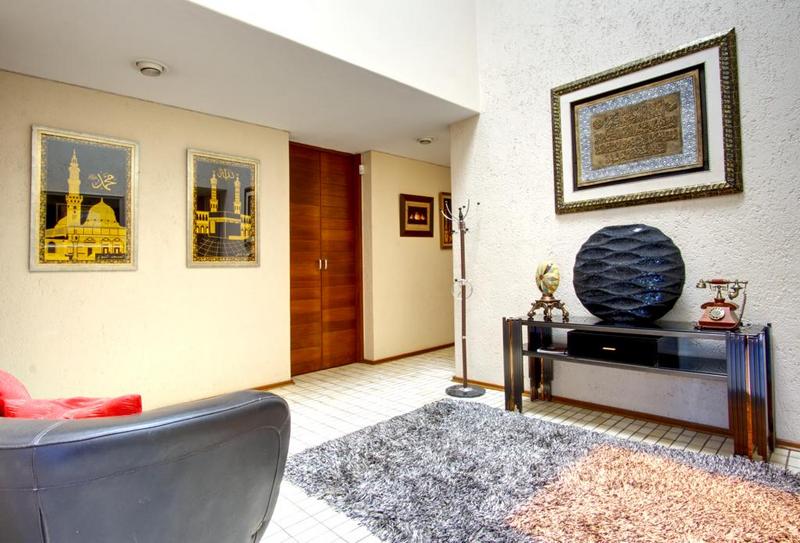 5 Bedroom Property for Sale in Victory Park Gauteng