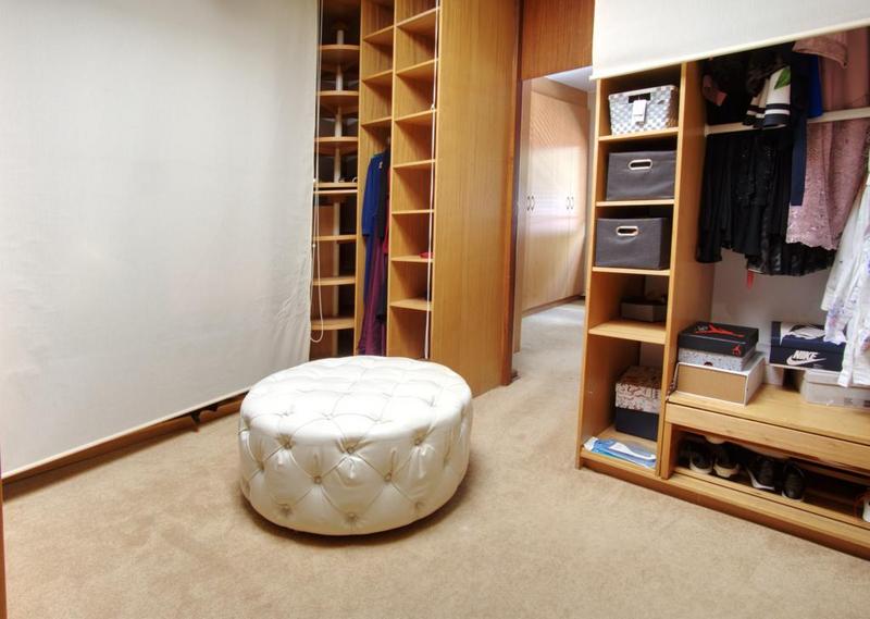 5 Bedroom Property for Sale in Victory Park Gauteng