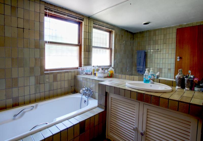 5 Bedroom Property for Sale in Victory Park Gauteng