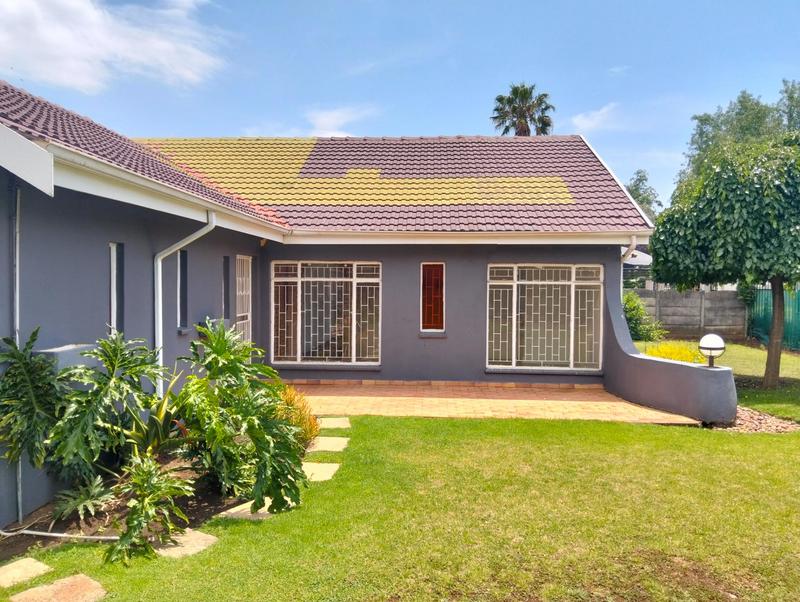 3 Bedroom Property for Sale in Glen Marais Gauteng