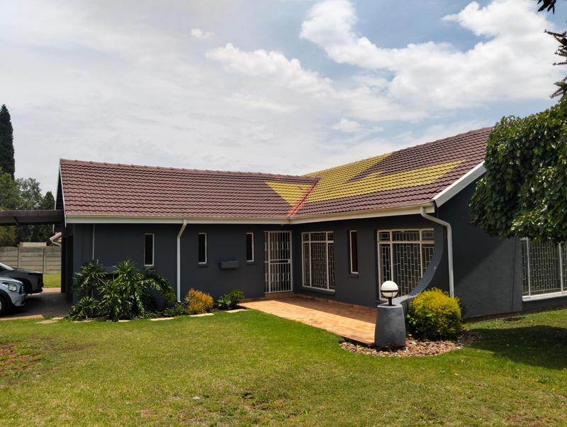 3 Bedroom Property for Sale in Glen Marais Gauteng
