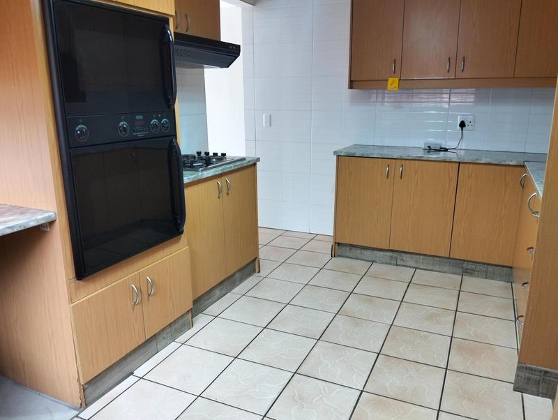 3 Bedroom Property for Sale in Glen Marais Gauteng