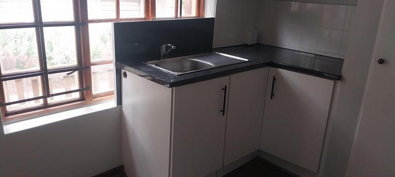 To Let 1 Bedroom Property for Rent in Edenvale Gauteng