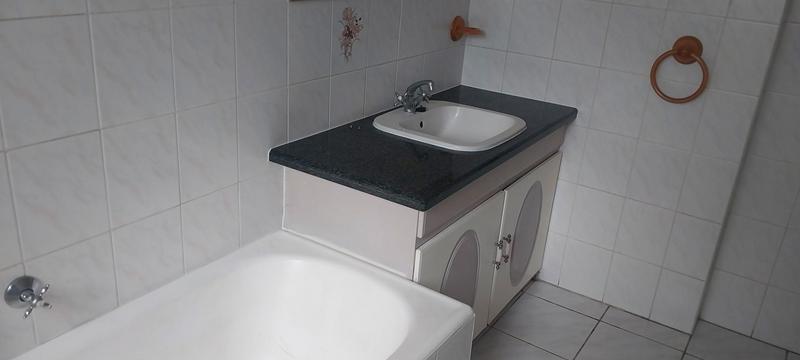 To Let 1 Bedroom Property for Rent in Edenvale Gauteng
