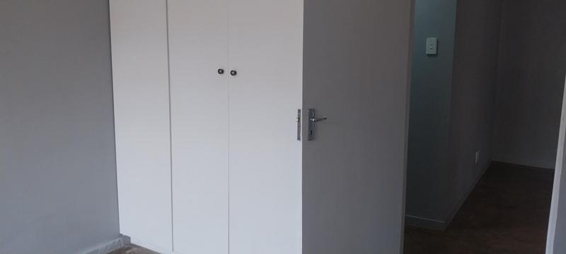 1 Bedroom Property for Sale in Edenvale Gauteng