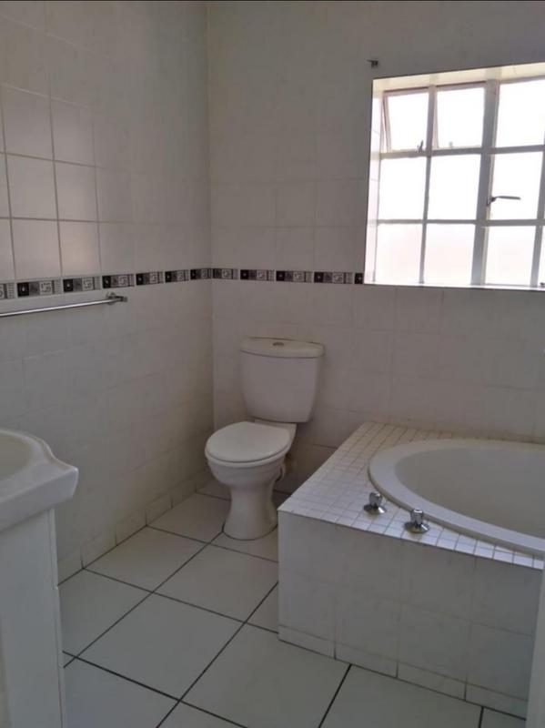 To Let 2 Bedroom Property for Rent in Kensington Gauteng