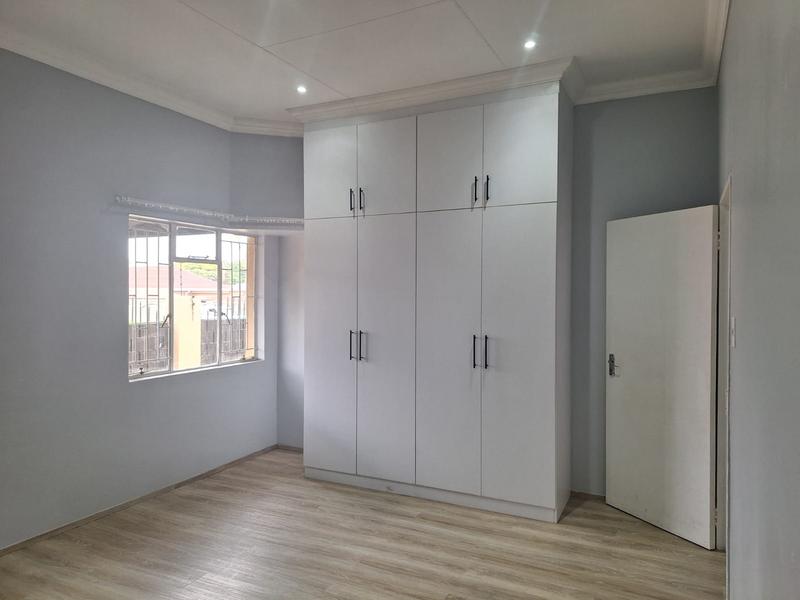 To Let 2 Bedroom Property for Rent in Selection Park Gauteng