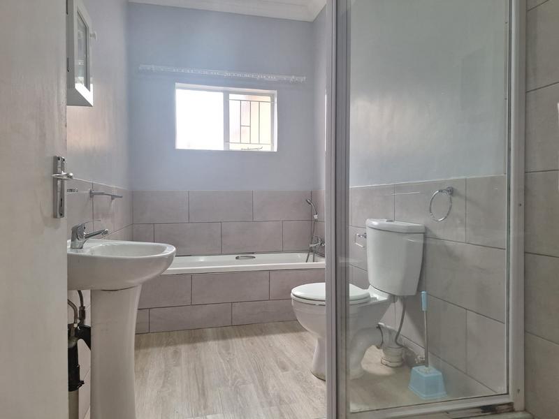 To Let 2 Bedroom Property for Rent in Selection Park Gauteng