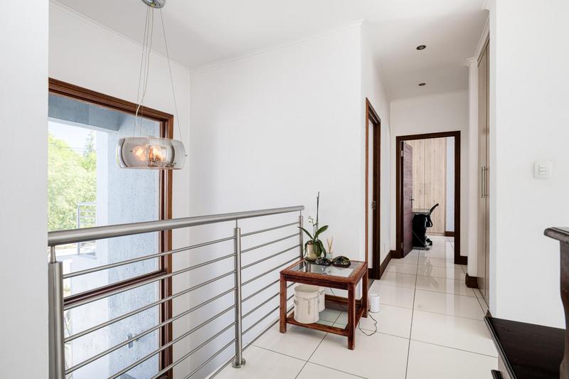 To Let 4 Bedroom Property for Rent in Bryanston Gauteng