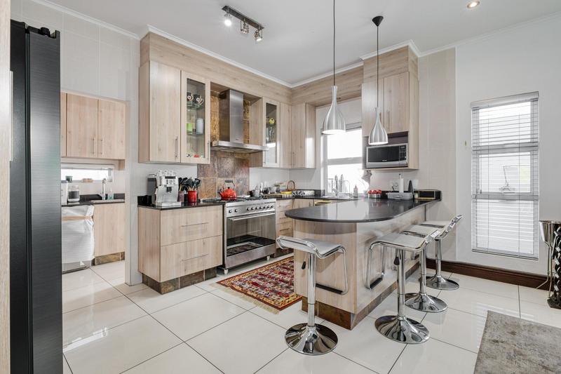 To Let 4 Bedroom Property for Rent in Bryanston Gauteng