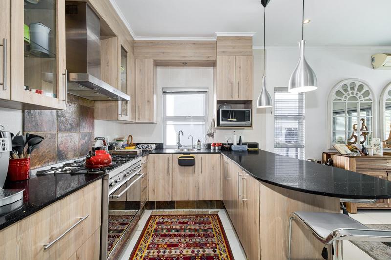 To Let 4 Bedroom Property for Rent in Bryanston Gauteng