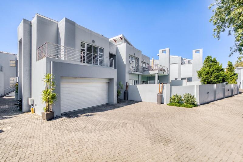 To Let 4 Bedroom Property for Rent in Bryanston Gauteng