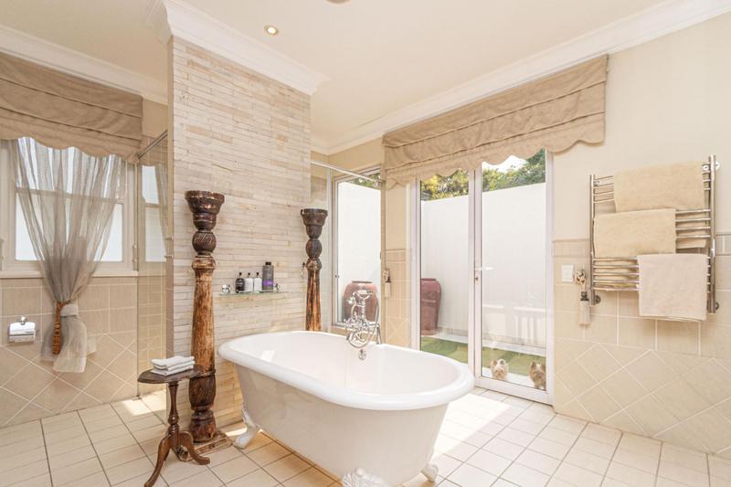 5 Bedroom Property for Sale in Bryanston Gauteng