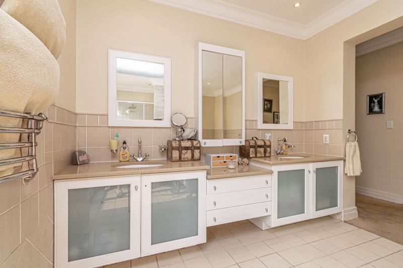 5 Bedroom Property for Sale in Bryanston Gauteng