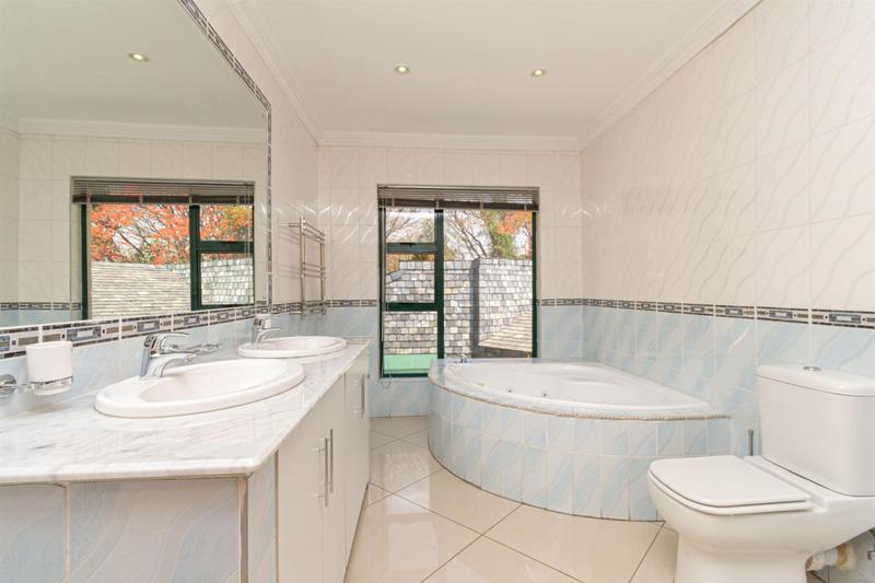 3 Bedroom Property for Sale in Bryanston Gauteng