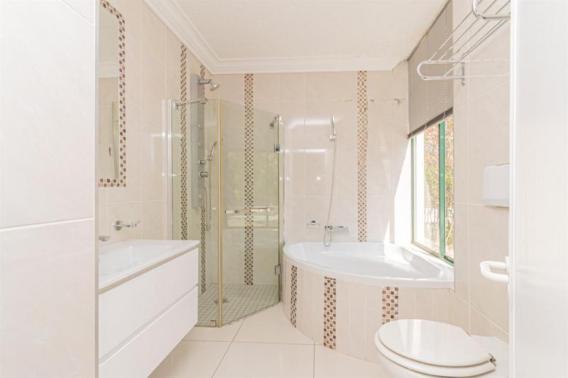 3 Bedroom Property for Sale in Bryanston Gauteng