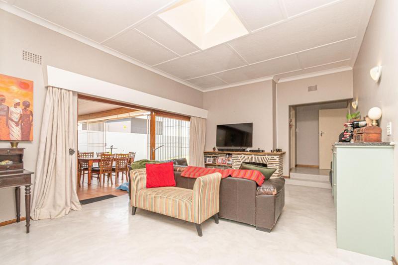 7 Bedroom Property for Sale in Bryanston Gauteng