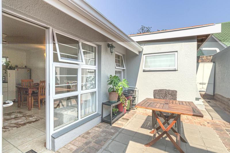 7 Bedroom Property for Sale in Bryanston Gauteng