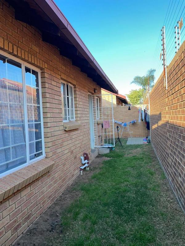 To Let 2 Bedroom Property for Rent in The Reeds Gauteng