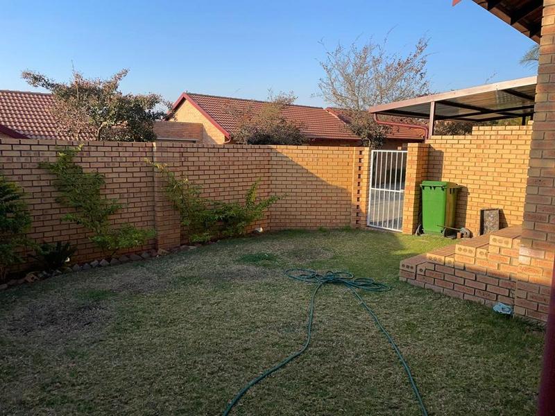 To Let 2 Bedroom Property for Rent in The Reeds Gauteng