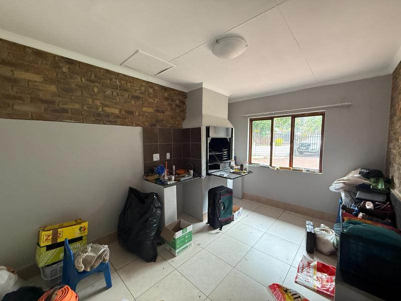 3 Bedroom Property for Sale in Rooihuiskraal Gauteng