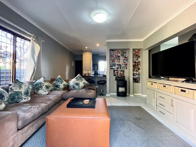 3 Bedroom Property for Sale in Douglasdale Gauteng