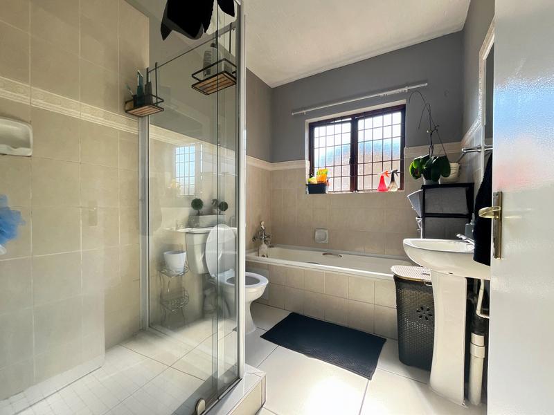 3 Bedroom Property for Sale in Douglasdale Gauteng