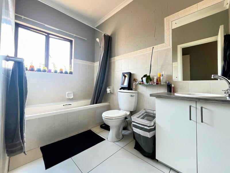 3 Bedroom Property for Sale in Douglasdale Gauteng