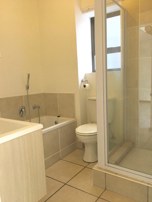 To Let 2 Bedroom Property for Rent in Bryanston Gauteng
