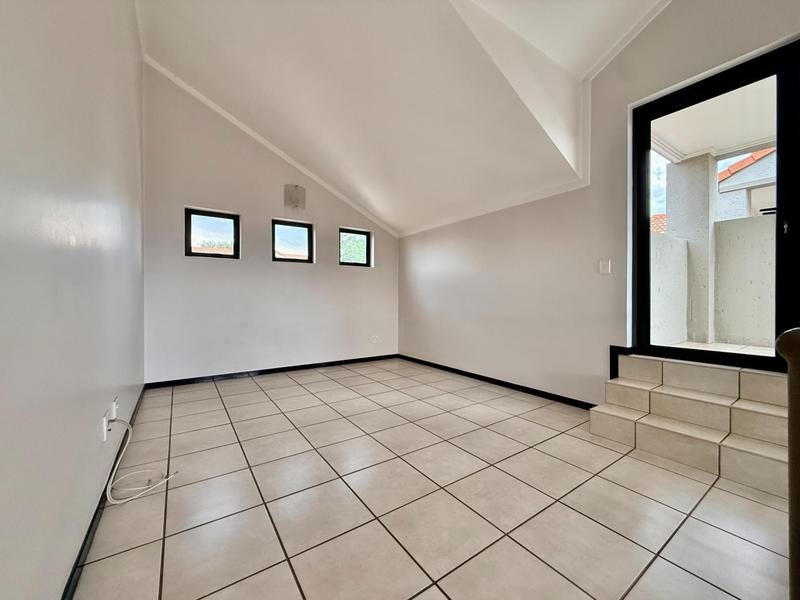 To Let 2 Bedroom Property for Rent in Bryanston Gauteng